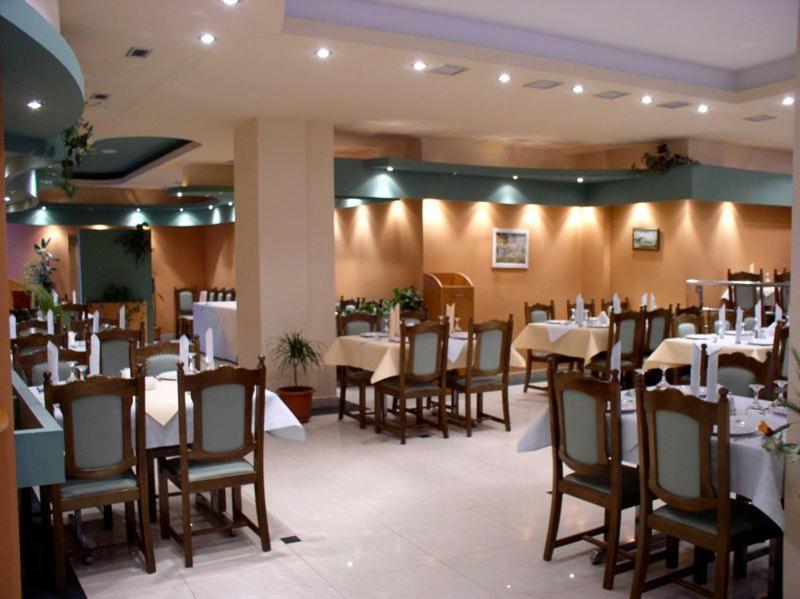 Hotel Rex Tulcea Exterior foto